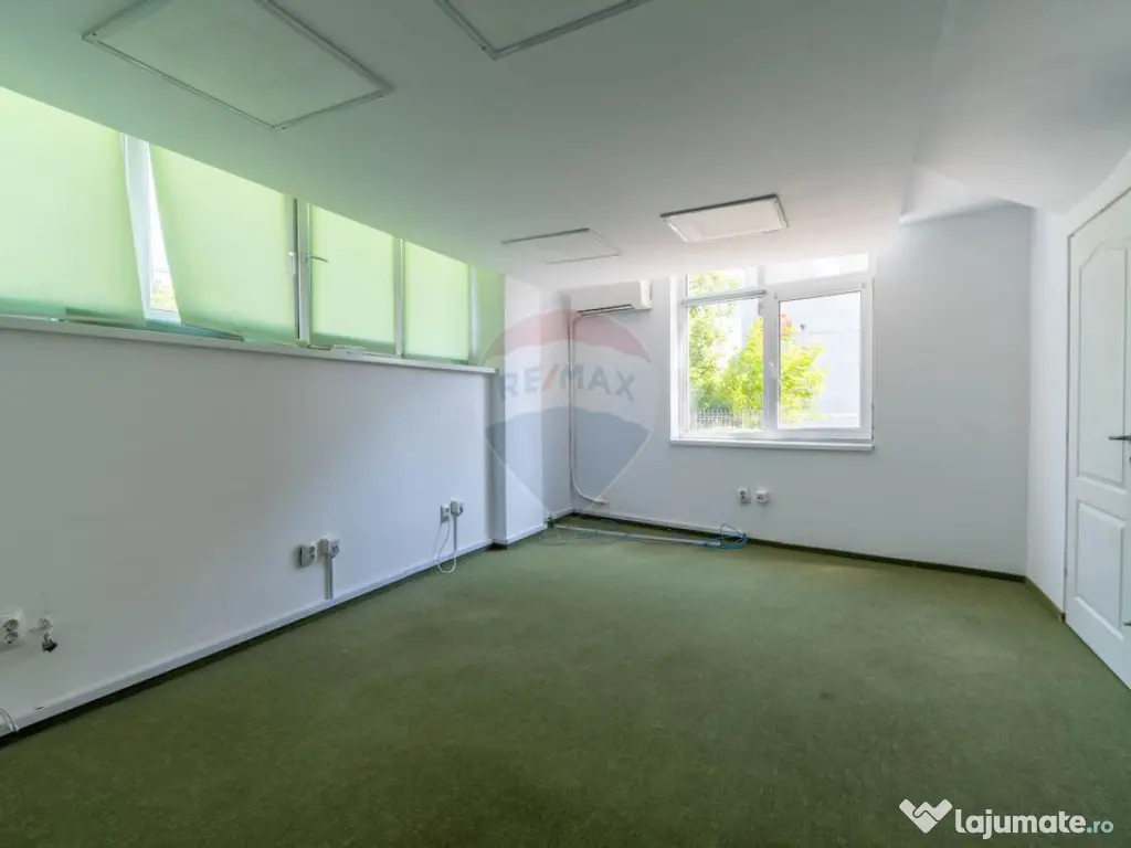 Casa cu 12 camere de inchiriat, Str. Traian