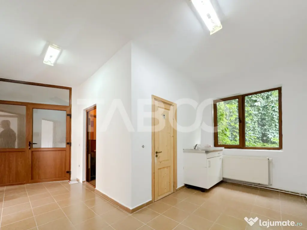 Apartament cu 2 camere decomandate in Centru pretabil si pen