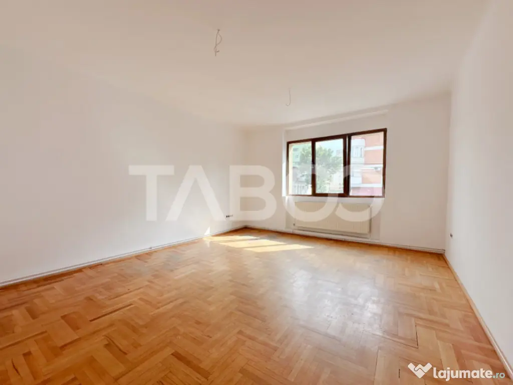 Apartament cu 2 camere decomandate in Centru pretabil si pen