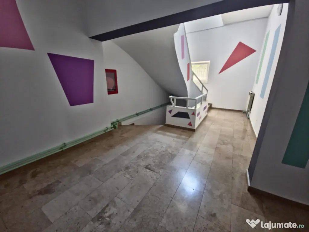 Faleză Nord Clădire birouri cu 25+ încăperi Afacere la c 