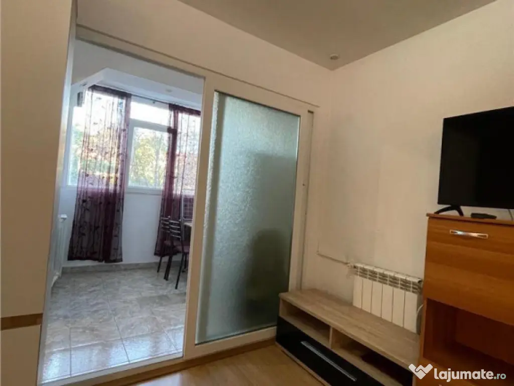 Garsoniera de zona Piata Noua