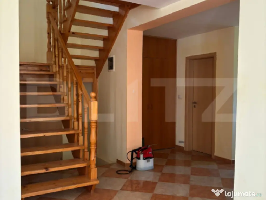 Casă de vânzare în Dumbrăvița – locație centrală