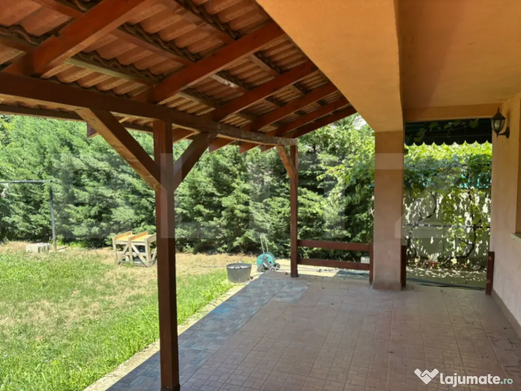 Casă de vânzare în Dumbrăvița – locație centrală