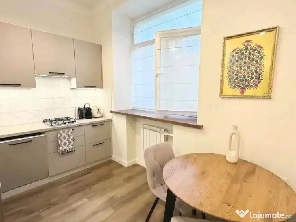 Garsoniera in zona Izvor