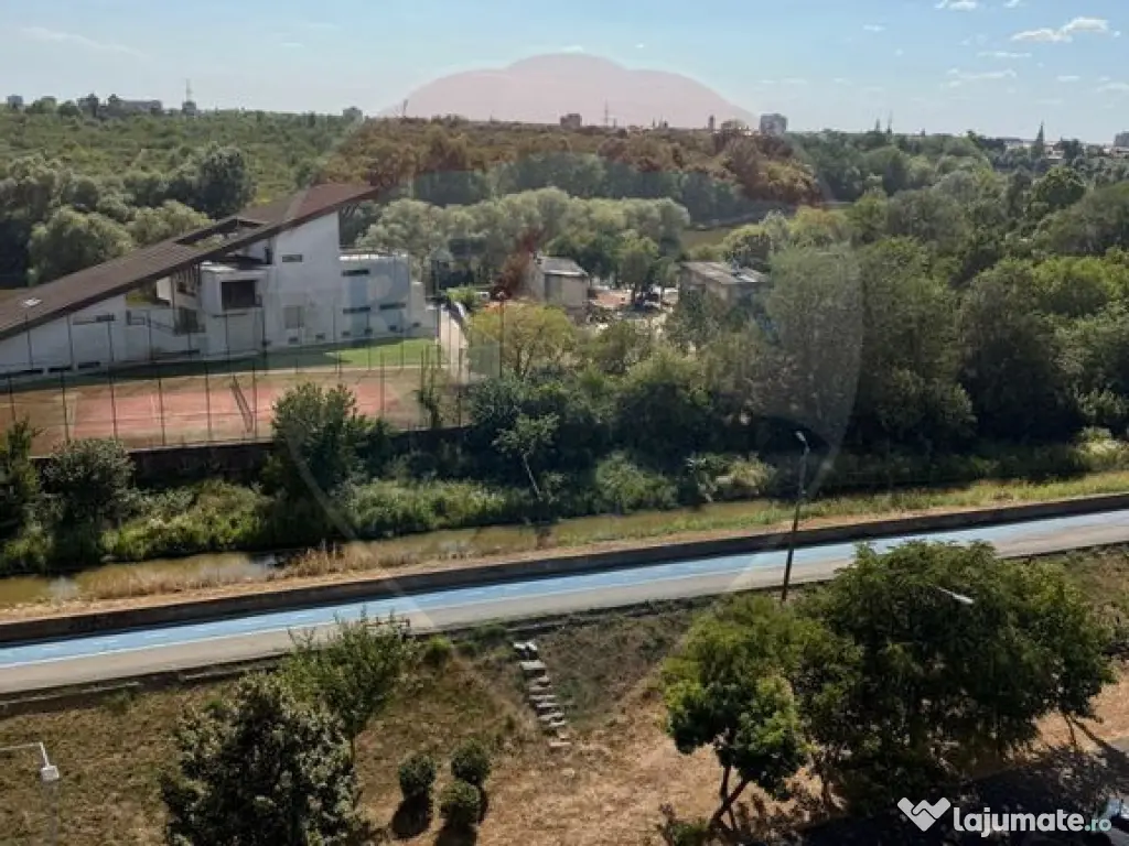 Apartament 4 camere Micalaca - zona 300 Malul Muresului 