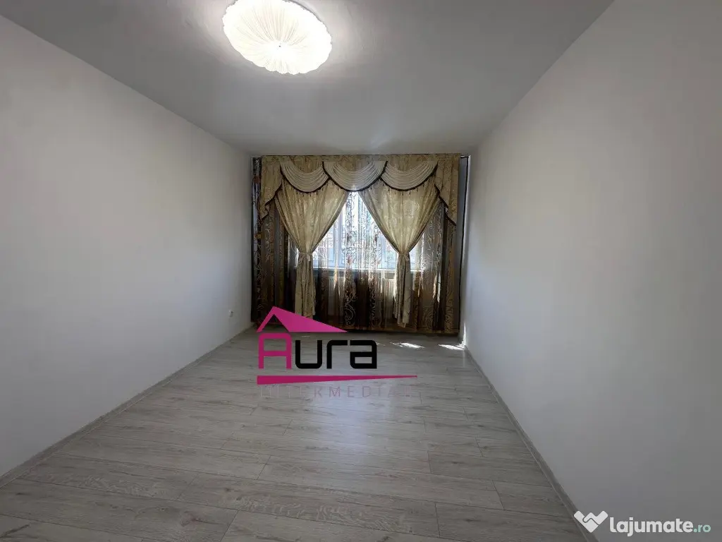 Apartament 3 camere Str.Sabinelor 