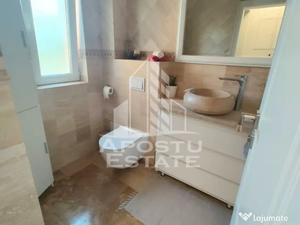 Casa individuala, 5 camere , 3 bai,2 balcoane ,acces auto...