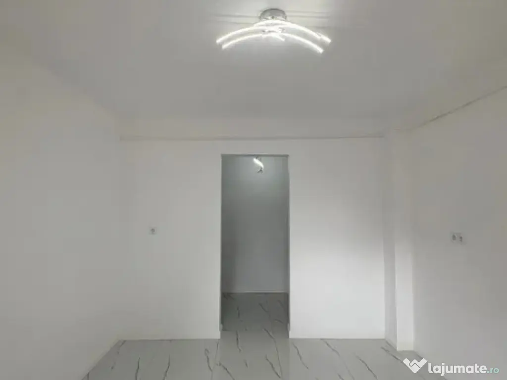 Apartament Cu 2 Camere Parter Inalt - Zona Burdujeni