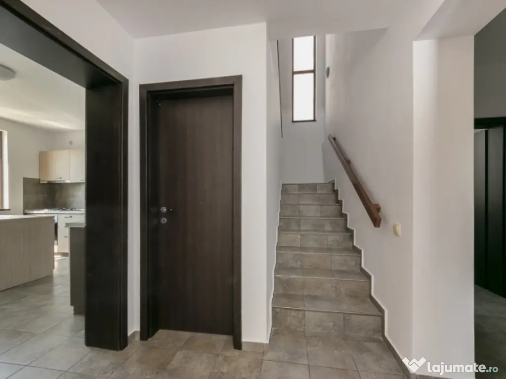 Vilă spațioasă și elegantă în Pipera – zona Porsche