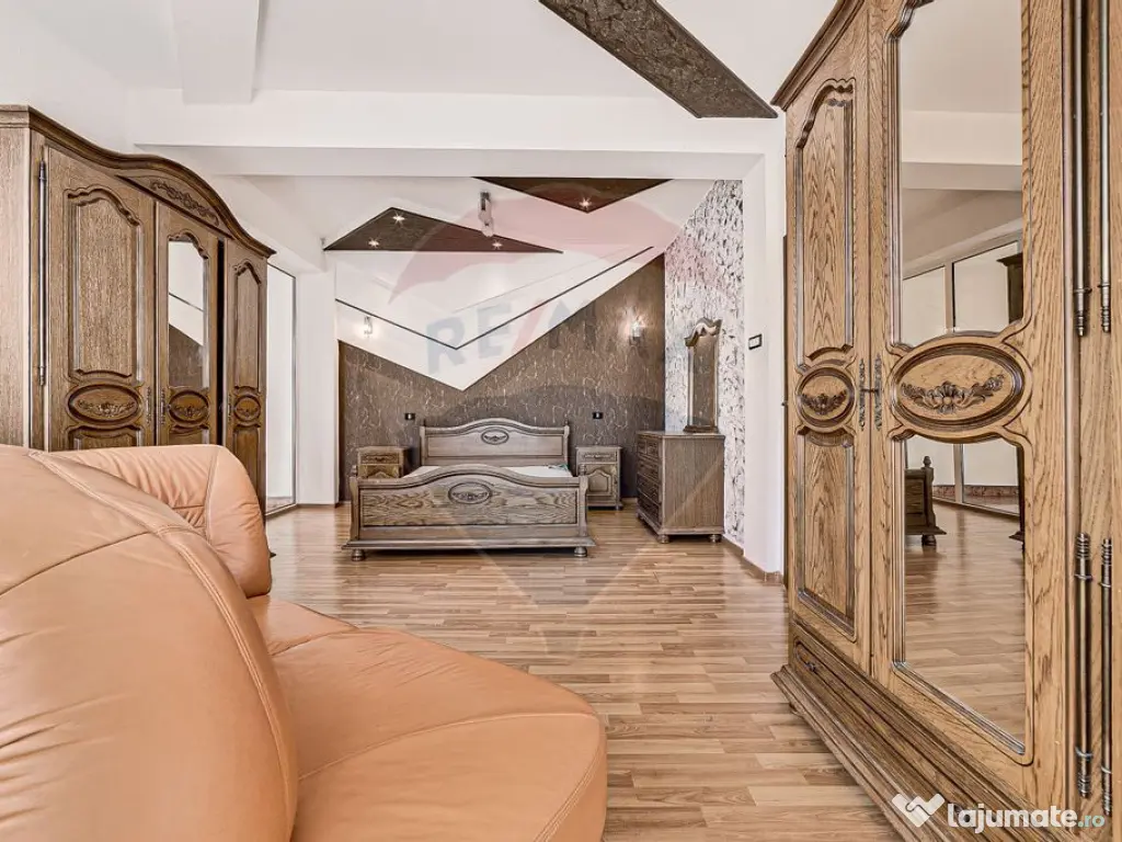 Apartament cu 3 camere de închiriat în zona Boul Rosu 