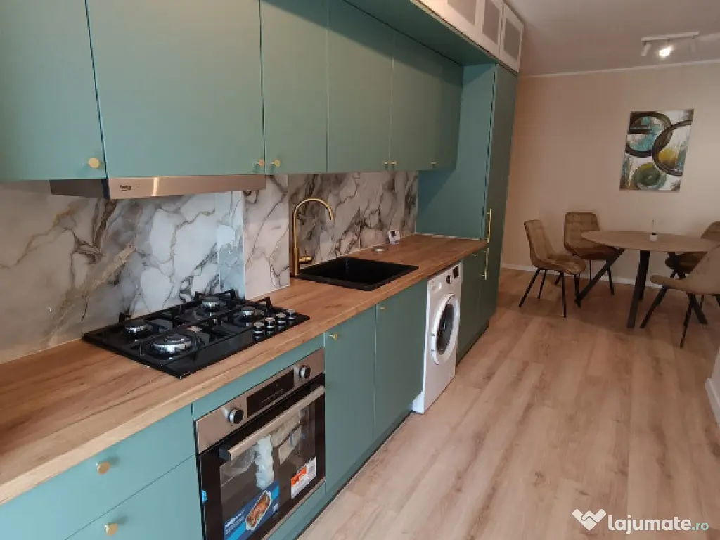 Apartament cu 3 camere, finisat,mobilat,utilat, zona Eroilor