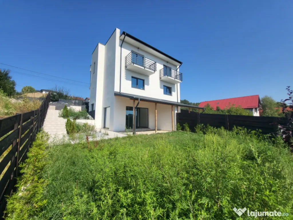 Casa cu 4 camere Finalizata Mutare Imediata Hlincea Aproape