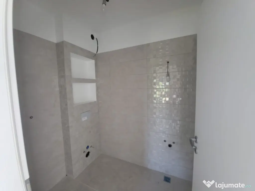 Casa cu 4 camere Finalizata Mutare Imediata Hlincea Aproape