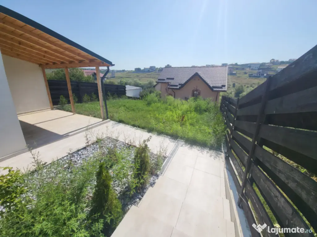 Casa cu 4 camere Finalizata Mutare Imediata Hlincea Aproape