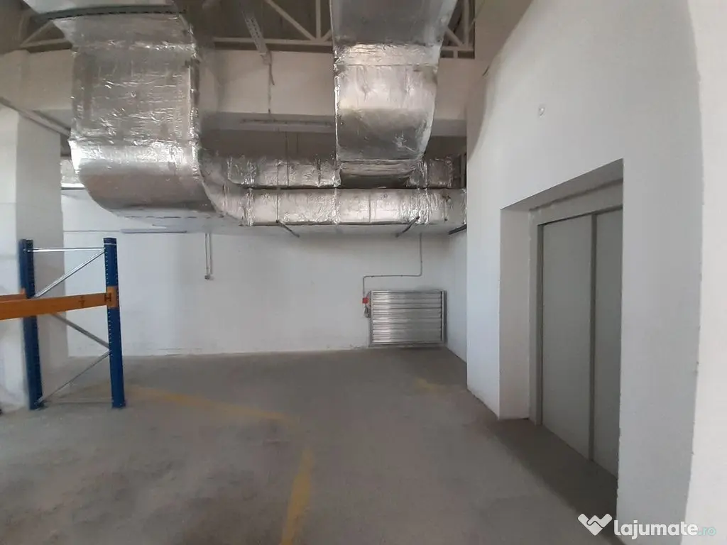 Hala 1336mp, in Pipera, in apropiere de giratoriu 