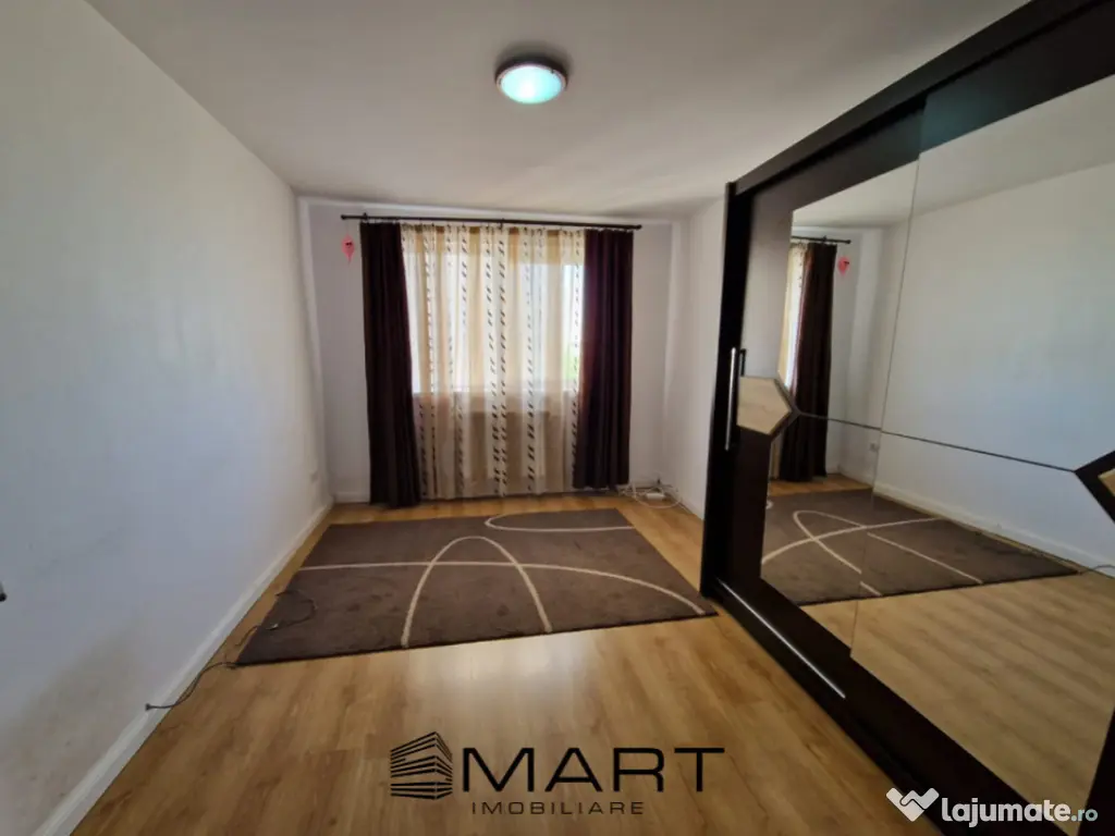 Apartament cu 3 camere in zona Supeco 