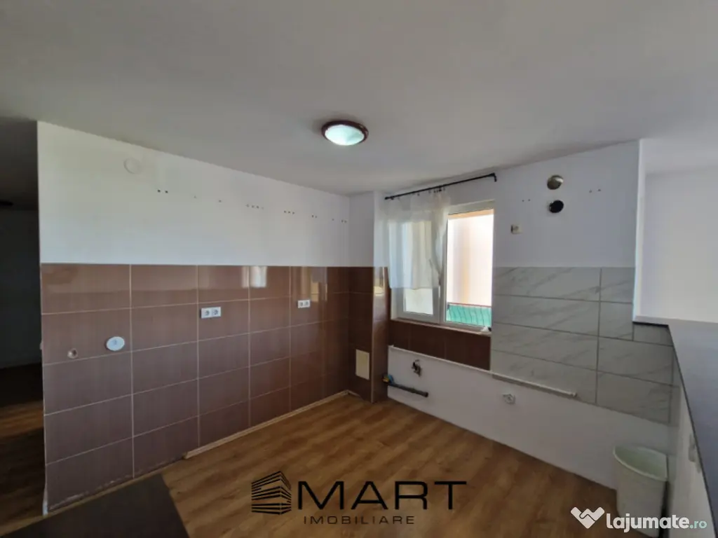 Apartament cu 3 camere in zona Supeco 