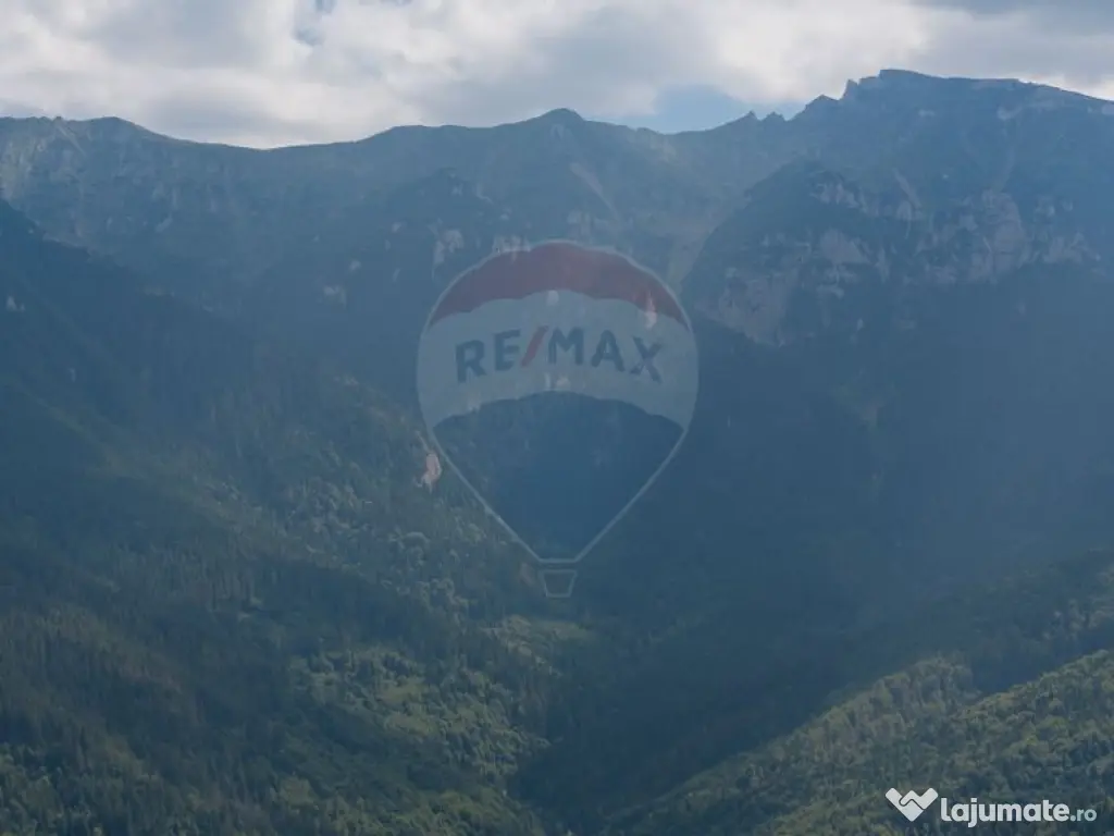 Teren Panoramic in Bran – Vedere spre Bucegi & Piatra C...