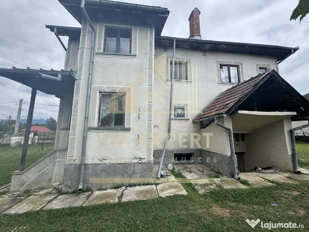 CASĂ 7 CAMERE TEREN 468 MP BUGHEA DE SUS ARGEȘ 