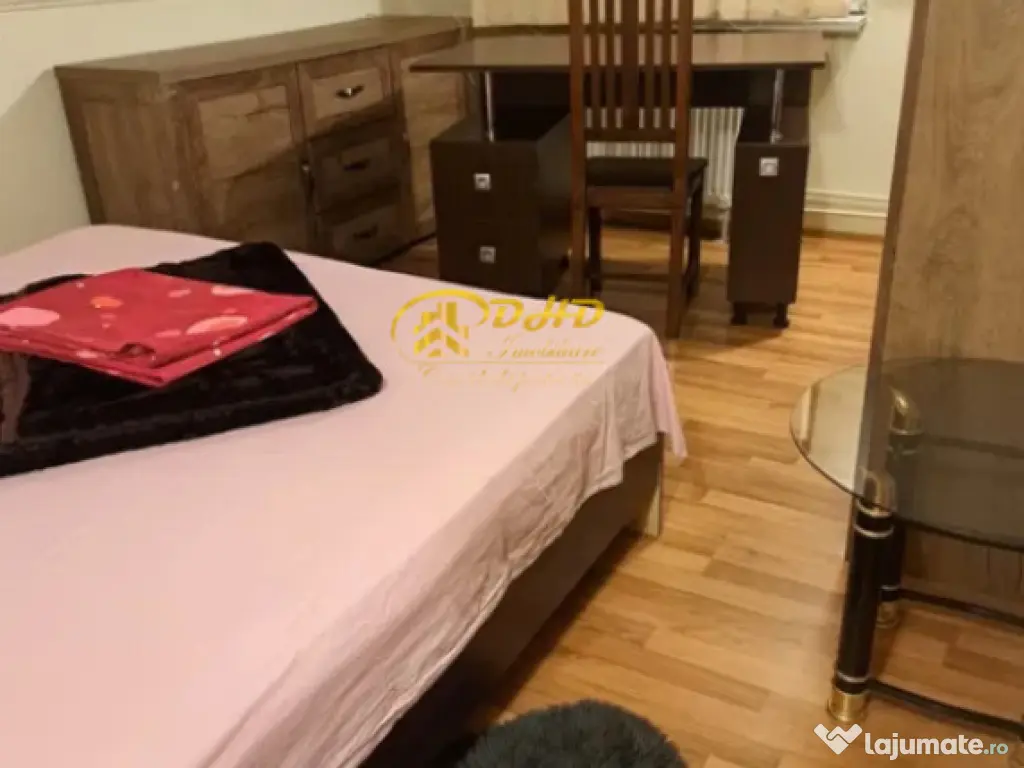 PODU ROS, apartament 4 camere, Decomandat