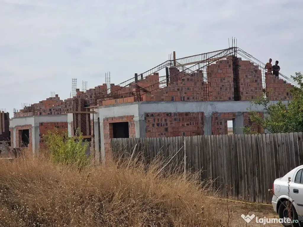 Vila unifamiliala construita corect in Cernica cu acces u... 