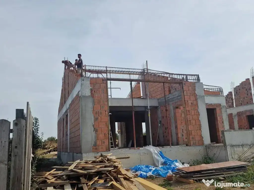 Vila unifamiliala construita corect in Cernica cu acces u... 