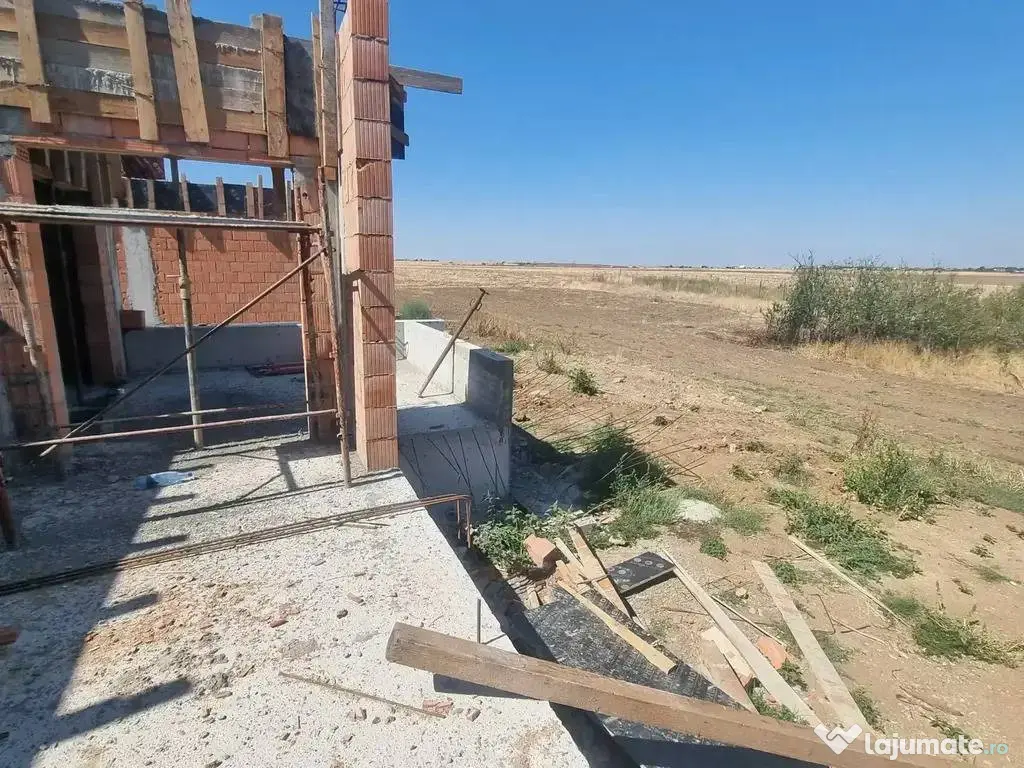 Vila unifamiliala construita corect in Cernica cu acces u... 