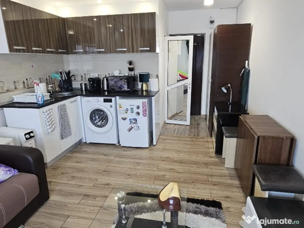 Navodari / Garsoniera mobilata 