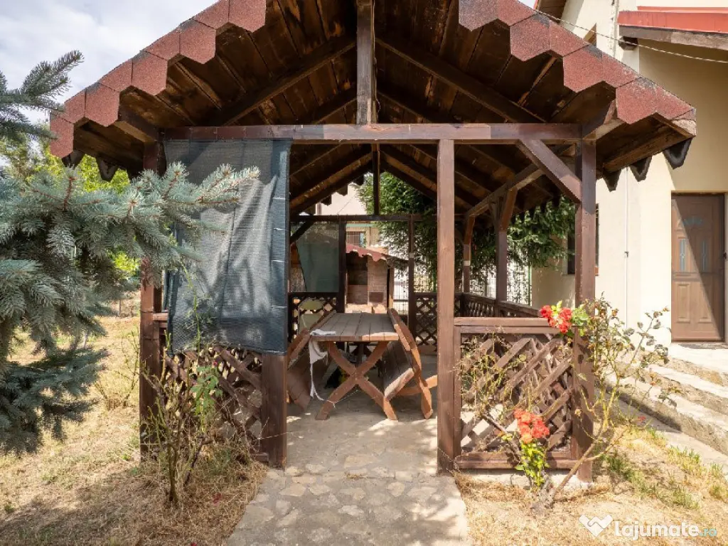 2 vile individuale cu foișor și grădină | 740 mp teren 