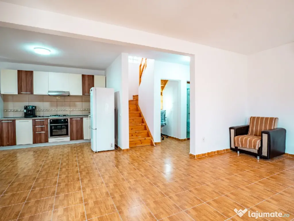 2 vile individuale cu foișor și grădină | 740 mp teren 