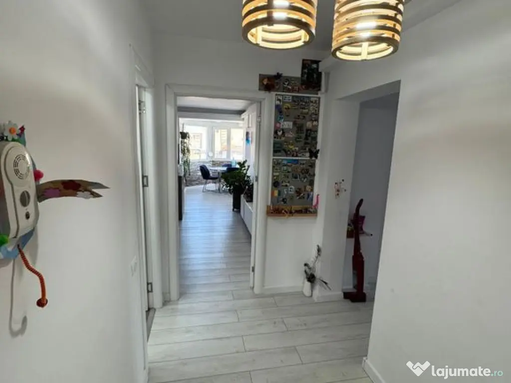 APARTAMENT 3 CAMERE , DECOMANDAT , TOMIS NORD 