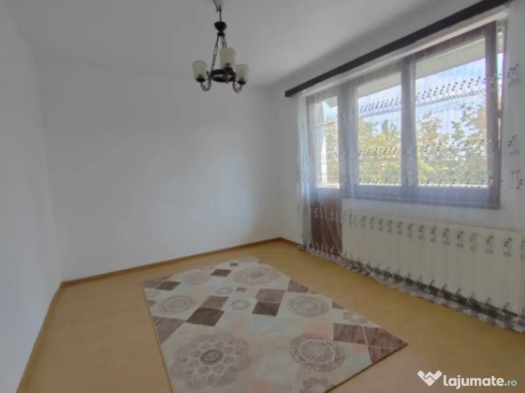 Apartament 3 camere, etajul 3/9, zona Nord- Spitalul Judetea 