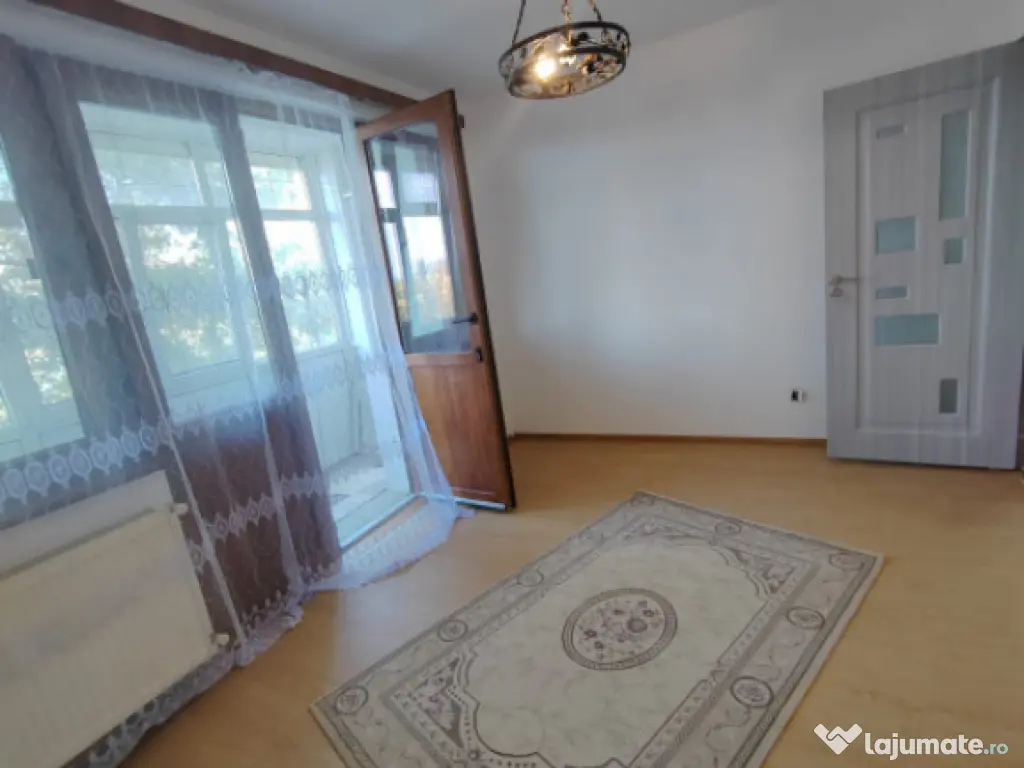 Apartament 3 camere, etajul 3/9, zona Nord- Spitalul Judetea 