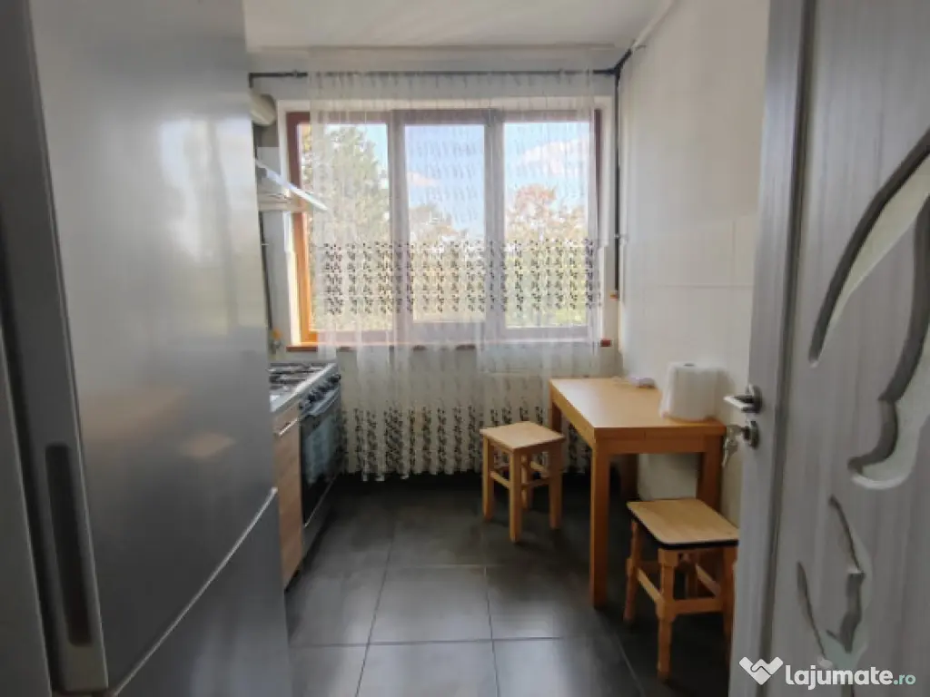 Apartament 3 camere, etajul 3/9, zona Nord- Spitalul Judetea 