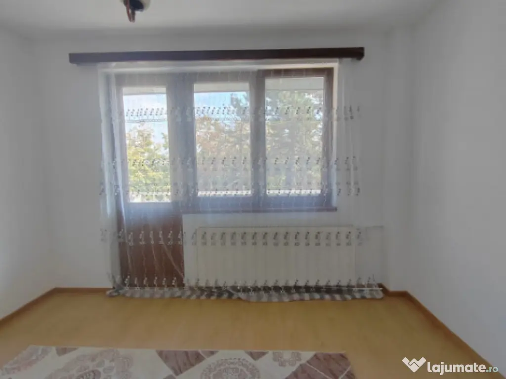 Apartament 3 camere, etajul 3/9, zona Nord- Spitalul Judetea 