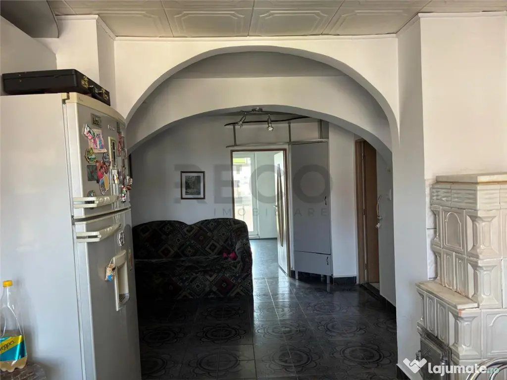 Apartament 3 camere Stei 