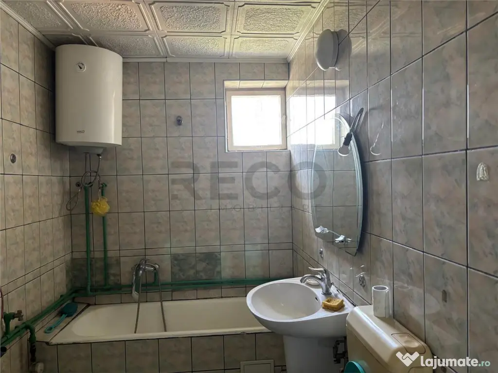 Apartament 3 camere Stei 