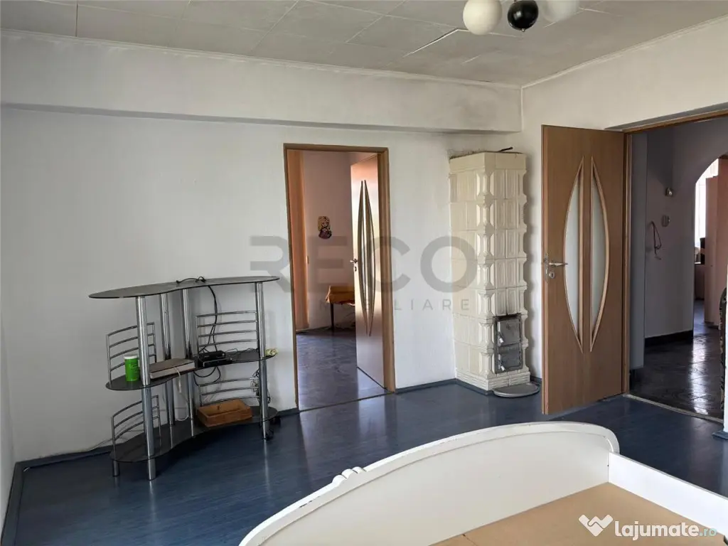 Apartament 3 camere Stei 