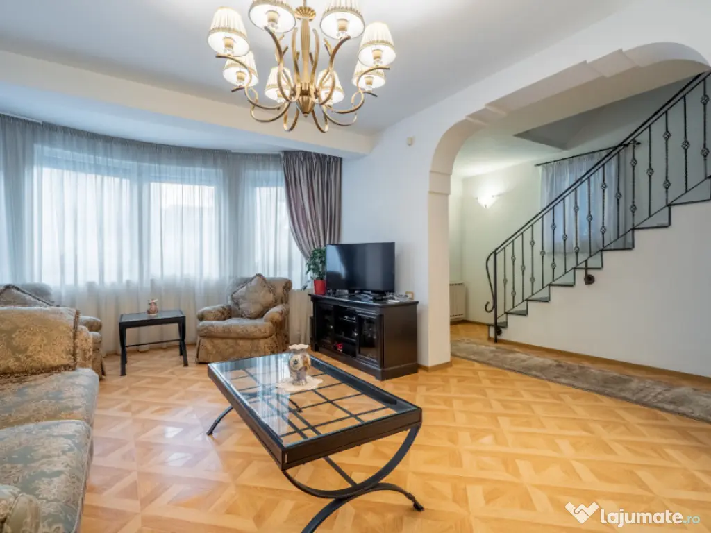 Vilă individuală cu piscină încălzită & wellness | Ero 