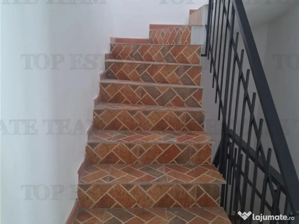 Vila intima cu terasa si teren langa bd. Lacul Tei 