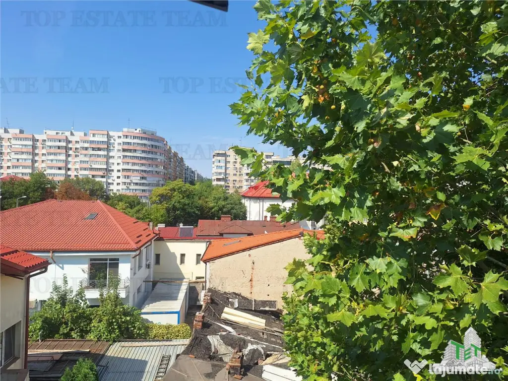 Vila intima cu terasa si teren langa bd. Lacul Tei 