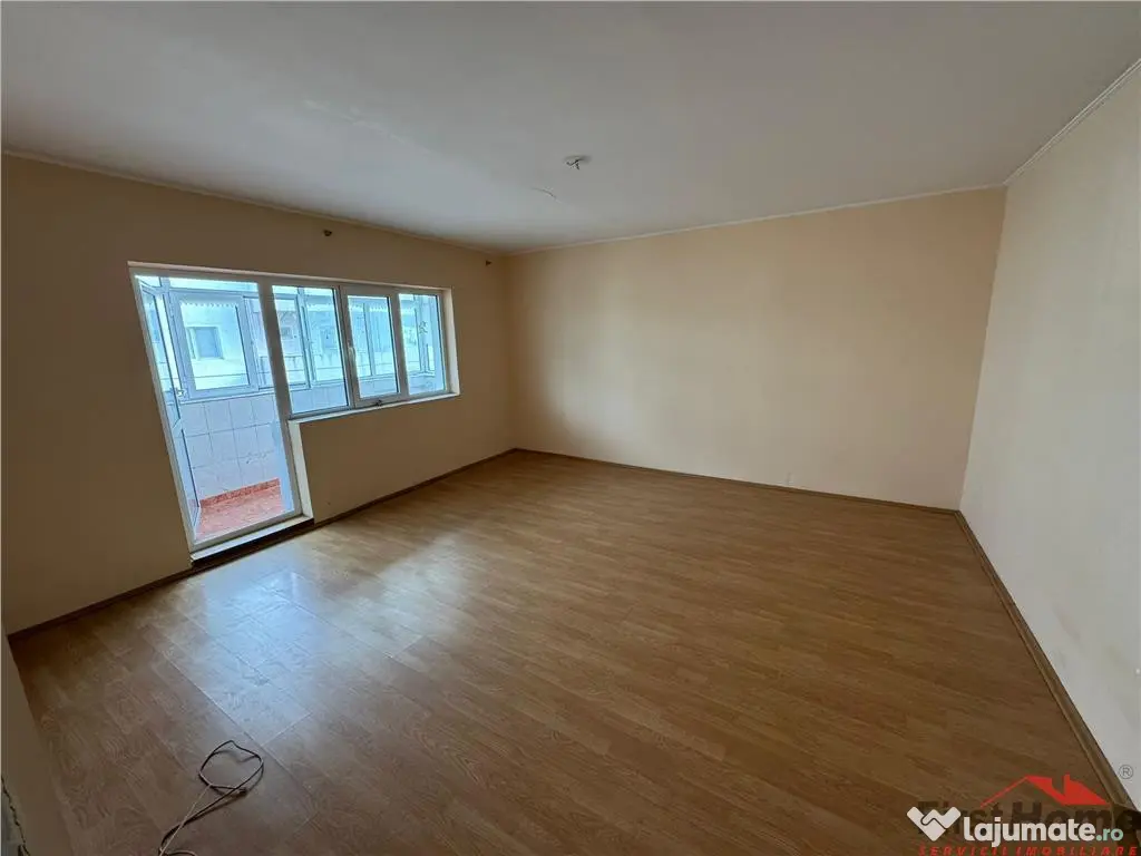 Apartament 3 camere, etaj 1 , 80mp in Campineanca 