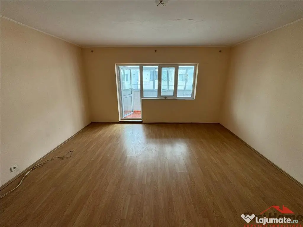 Apartament 3 camere, etaj 1 , 80mp in Campineanca 