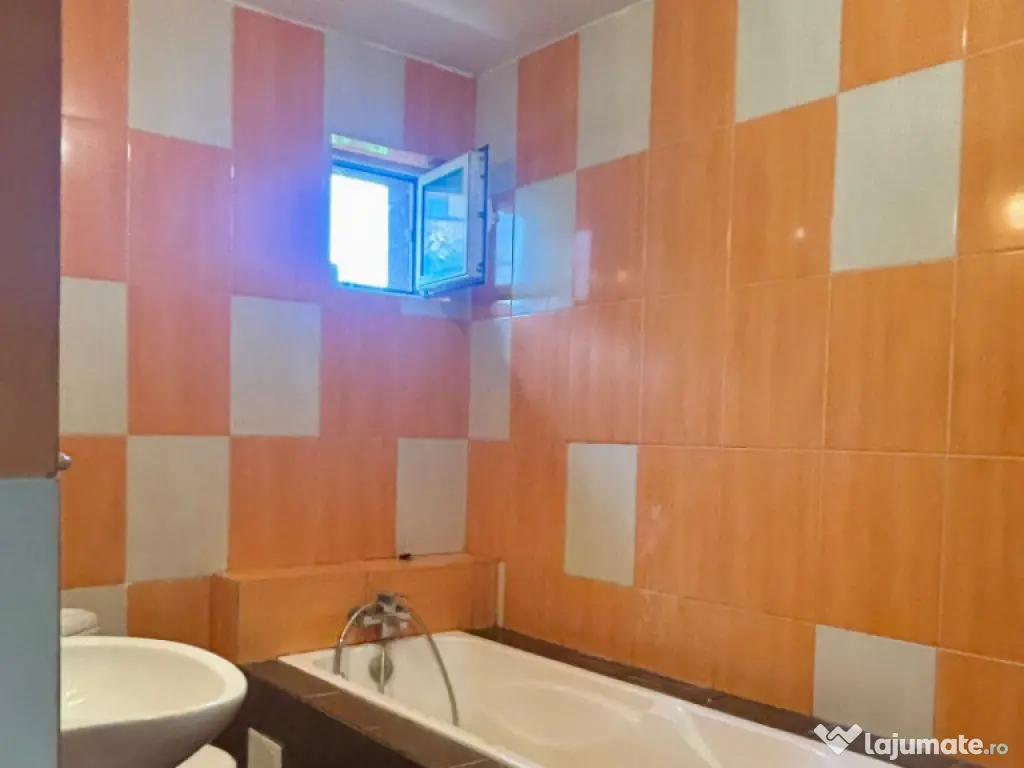 Vila D+P+1+M de vanzare - Oras Ovidiu Constanta 