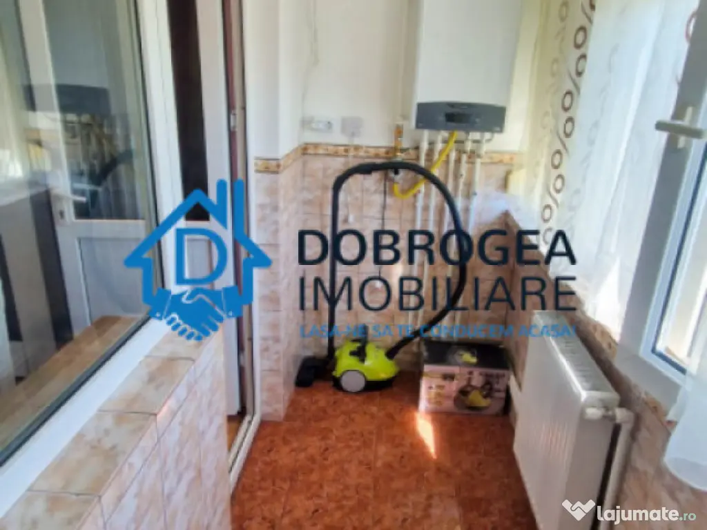 VEST- APARTAMENT 2 CAMERE ,CENTRALA GAZ