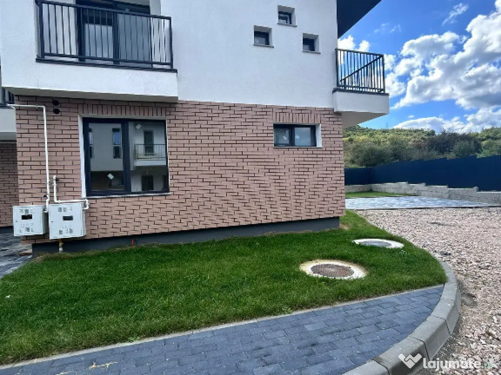 Casa tip Triplex de vanzare