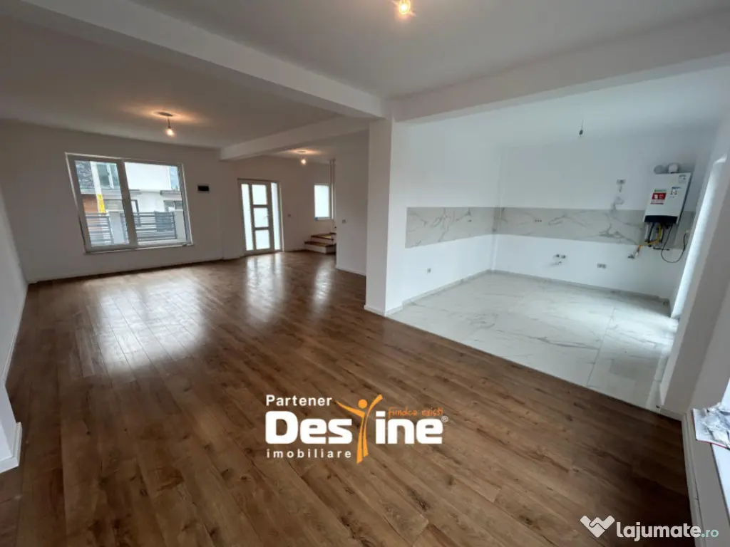 COMISION 0% Casa individuala - 700mp Teren si GARAJ 