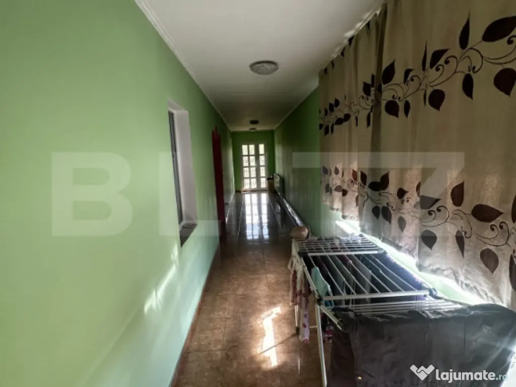 Casa de vanzare, 265 mp, zona Boghis