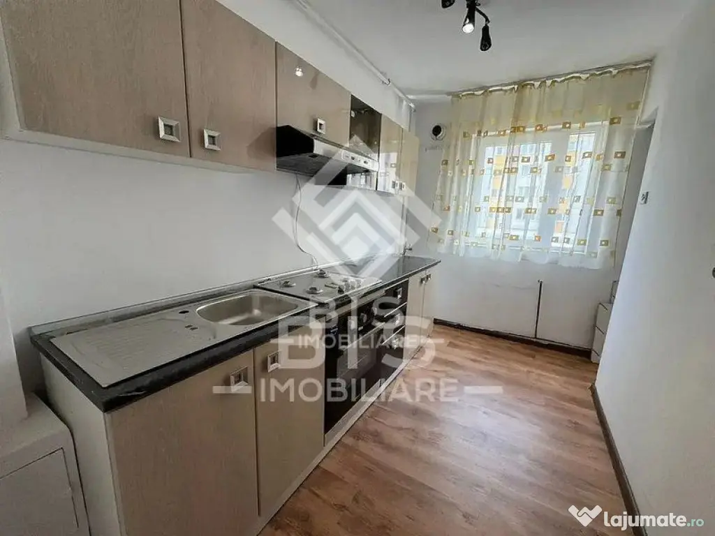 Apartament 3 camere, etaj 1/4 zona NORD, 65mp