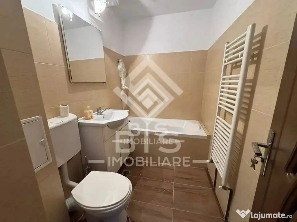 Apartament 3 camere, etaj 1/4 zona NORD, 65mp